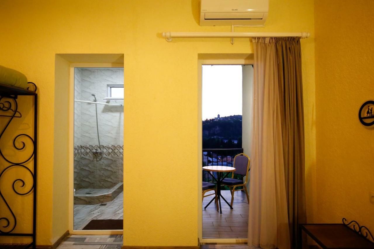 Green Flower Hotel Kʼutʼaisi Exterior foto